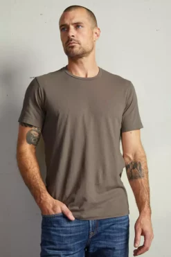 Velvet By Graham & Spencer HOWARD WHISPER CLASSIC CREW NECK TEE Mens