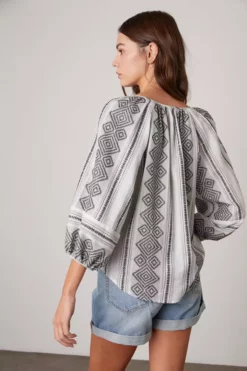 Velvet By Graham & Spencer Womens LOUISE JACQUARD BOHO TOP