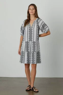 Velvet By Graham & Spencer Womens SOPHIE PUFF SLEEVE JACQUARD DRESS 9 Velvet By Graham & Spencer Womens SOPHIE PUFF SLEEVE JACQUARD DRESS