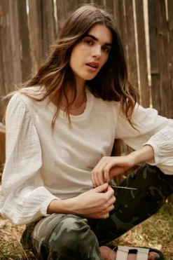 Velvet By Graham & Spencer JAYLA PUFF SLEEVE TOP