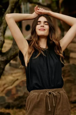 Velvet By Graham & Spencer KAIA COTTON GAUZE BLOUSE