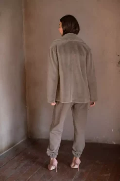 Velvet By Graham & Spencer Womens LINDA FAUX LUX FUR JACKET