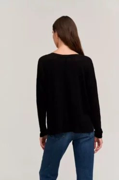 Velvet By Graham & Spencer Womens FIONA POCKET TEE