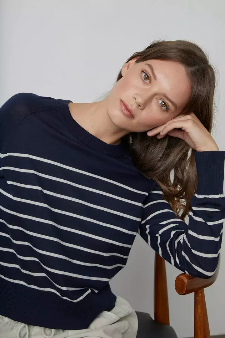 Velvet By Graham & Spencer Womens ALICIA CREW NECK SWEATER 5 Velvet By Graham & Spencer Womens ALICIA CREW NECK SWEATER