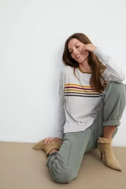 Velvet By Graham & Spencer MELODY CREW NECK SWEATER