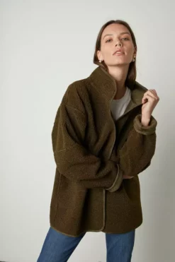 Velvet By Graham & Spencer Womens ALBANY REVERSIBLE LUX SHERPA COAT