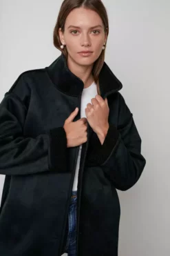 Velvet By Graham & Spencer Womens ALBANY REVERSIBLE LUX SHERPA COAT