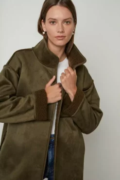 Velvet By Graham & Spencer Womens ALBANY REVERSIBLE LUX SHERPA COAT