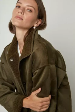 Velvet By Graham & Spencer Womens ALBANY REVERSIBLE LUX SHERPA COAT