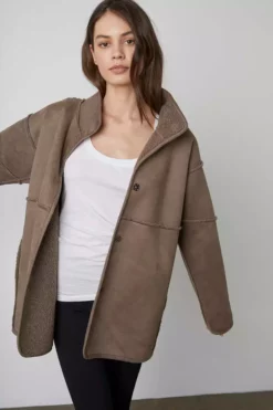 Velvet By Graham & Spencer Womens ALBANY REVERSIBLE LUX SHERPA COAT