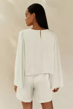 Velvet By Graham & Spencer Womens MAE BELL SLEEVE BLOUSE