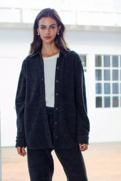 Velvet By Graham & Spencer OAKLEY SHERPA FLEECE SHACKET