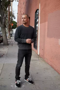 Velvet By Graham & Spencer Mens MATTS OMBRE FLEECE SWEATSHIRT