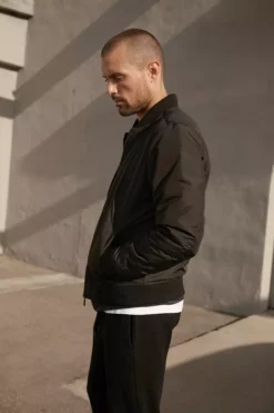 Velvet By Graham & Spencer Mens DOUGAL BOMBER JACKET