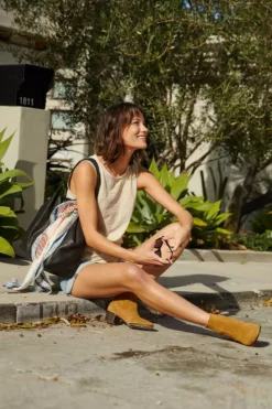 Velvet By Graham & Spencer Womens DIAMOND SHAPE SILK SCARF