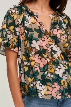Velvet By Graham & Spencer LUCY PRINTED TOP Womens 19 Velvet By Graham & Spencer LUCY PRINTED TOP Womens