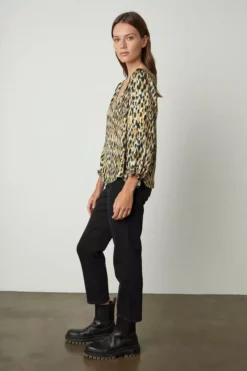 Velvet By Graham & Spencer Womens HADLEE PRINTED BLOUSE