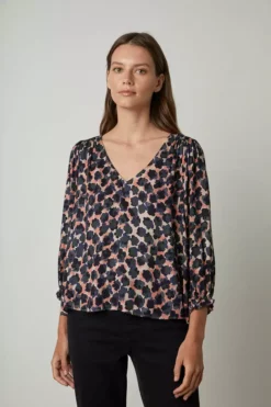 Velvet By Graham & Spencer Womens HADLEE PRINTED BLOUSE