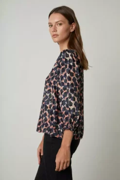 Velvet By Graham & Spencer Womens HADLEE PRINTED BLOUSE