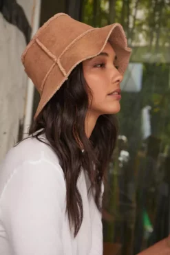 Velvet By Graham & Spencer REVERSIBLE FAUX SHEARLING BUCKET HAT