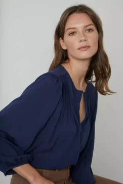 Velvet By Graham & Spencer ELIZA HALF PLACKET BLOUSE