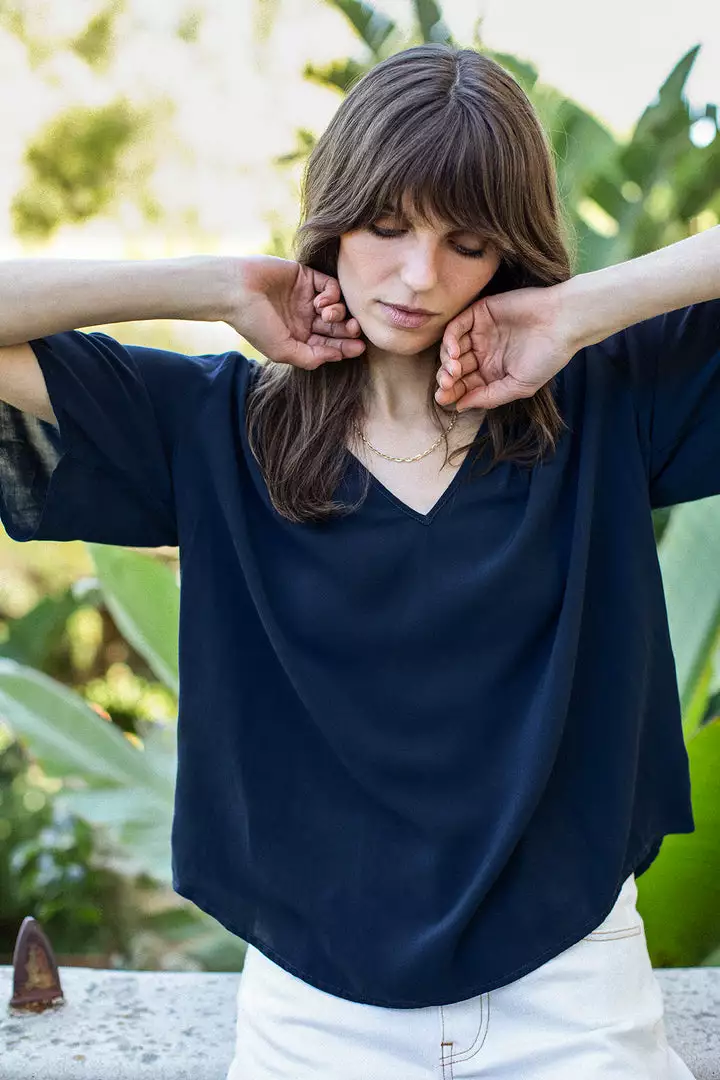 Velvet By Graham & Spencer Womens JAYCEE SPLIT NECK BLOUSE 11 Velvet By Graham & Spencer Womens JAYCEE SPLIT NECK BLOUSE