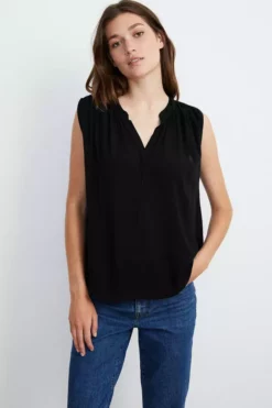 Velvet By Graham & Spencer RAVIN SLEEVELESS BLOUSE Womens
