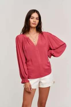 Velvet By Graham & Spencer JOLENE V-NECK BLOUSE Womens 17 Velvet By Graham & Spencer JOLENE V-NECK BLOUSE Womens