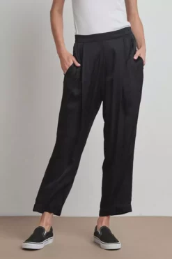 Velvet By Graham & Spencer HILLARY SATIN VISCOSE PLEATED PANT