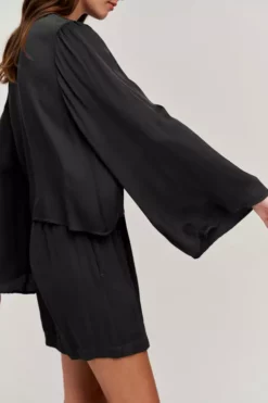 Velvet By Graham & Spencer Womens MAE BELL SLEEVE BLOUSE