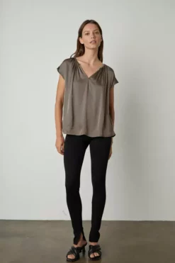 Velvet By Graham & Spencer ODETTE CAP SLEEVE BLOUSE
