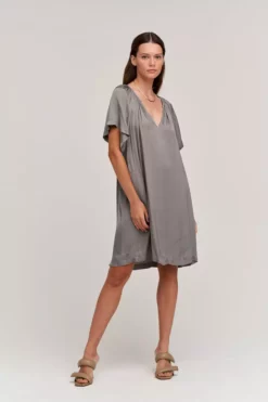 Velvet By Graham & Spencer SUZANNA SATIN VISCOSE DRESS