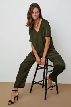 Velvet By Graham & Spencer HILLARY SATIN VISCOSE PLEATED PANT