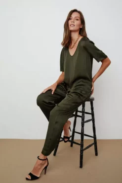 Velvet By Graham & Spencer HILLARY SATIN VISCOSE PLEATED PANT