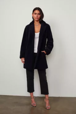 Velvet By Graham & Spencer TRISHELLE LUX SHERPA OVERSIZED COAT Womens