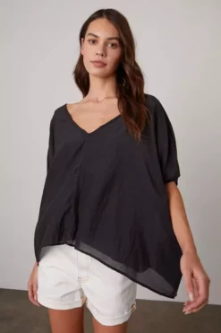 Velvet By Graham & Spencer ALINN BOXY V-NECK TOP