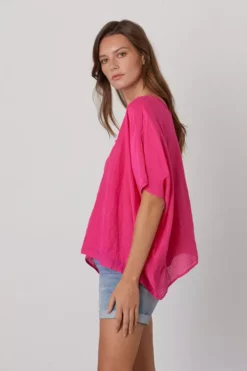 Velvet By Graham & Spencer ALINN BOXY V-NECK TOP