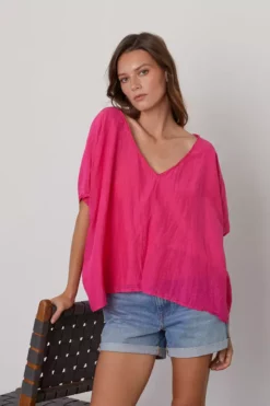Velvet By Graham & Spencer ALINN BOXY V-NECK TOP