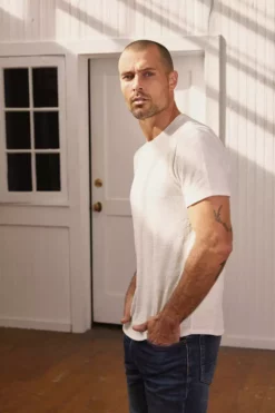 Velvet By Graham & Spencer Mens ANTON CREW NECK TEE