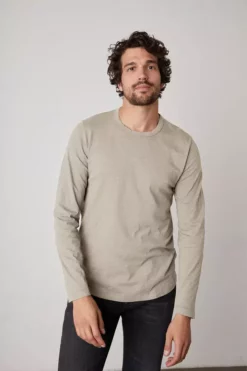 Velvet By Graham & Spencer KAI CREW NECK TEE