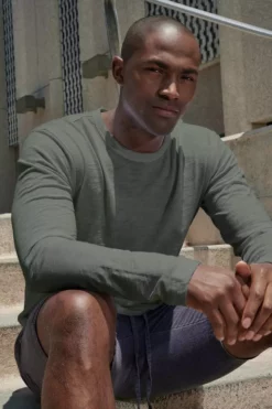 Velvet By Graham & Spencer KAI CREW NECK TEE