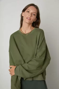 Velvet By Graham & Spencer MARGOT OVERSIZED SWEATSHIRT Womens