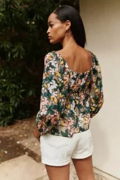 Velvet By Graham & Spencer STASS PRINTED TOP 12 Velvet By Graham & Spencer STASS PRINTED TOP