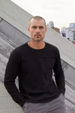 Velvet By Graham & Spencer MARIO CREW NECK TEE