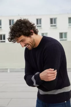 Velvet By Graham & Spencer PHIL CREW NECK SWEATER Mens