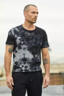 Velvet By Graham & Spencer OTTIS TIE DYE TEE Mens