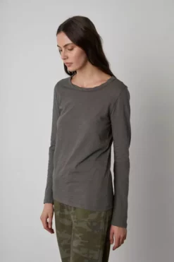 Velvet By Graham & Spencer Womens LIZZIE ORIGINAL SLUB LONG SLEEVE TEE