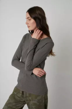 Velvet By Graham & Spencer Womens LIZZIE ORIGINAL SLUB LONG SLEEVE TEE