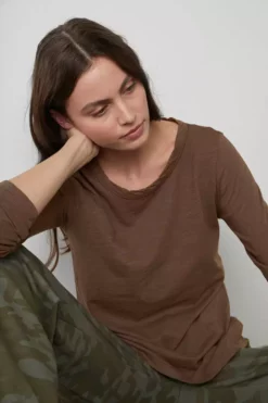 Velvet By Graham & Spencer Womens LIZZIE ORIGINAL SLUB LONG SLEEVE TEE