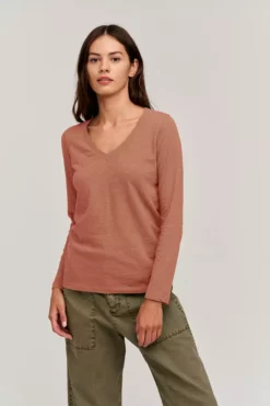 Velvet By Graham & Spencer BLAIRE ORIGINAL SLUB TEE Womens